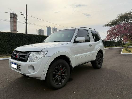 MITSUBISHI PAJERO FULL 3.8 HPE 4X4 V6 24V GASOLINA 2P AUTOMÁTICO